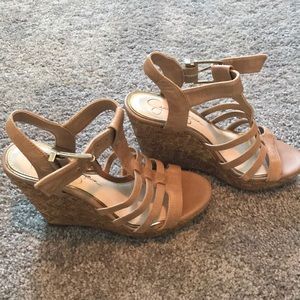 Jessica Simpson Tan Wedge